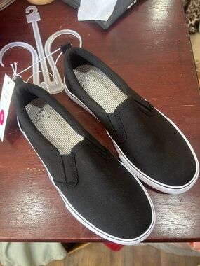 a new day Black Slip-On Canvas Sneakers